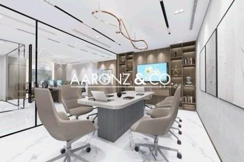 Office in Jumeirah Lake Towers, Dubai 107 sq.m. № 96143 - photo 4