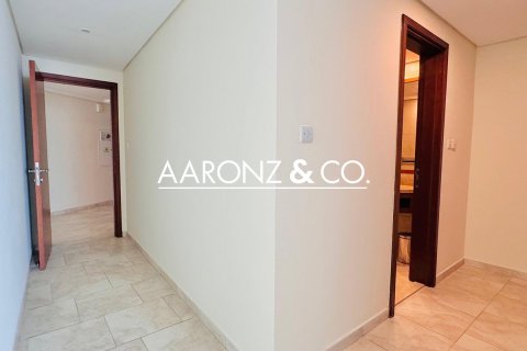 Appartement à Jumeirah Beach Residence, Dubai, 4 chambres, 344 m², № 96147 - photo 4