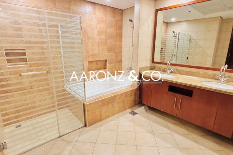 Appartement à Jumeirah Beach Residence, Dubai, 3 chambres, 242 m², № 96146 - photo 9