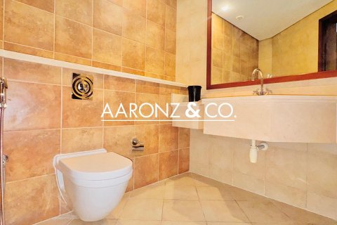 Appartement à Jumeirah Beach Residence, Dubai, 3 chambres, 242 m², № 96146 - photo 13