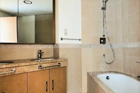 Apartment in Downtown Dubai (Downtown Burj Dubai), Dubai 2 bedrooms, 129 sq.m. № 96148 - photo 12