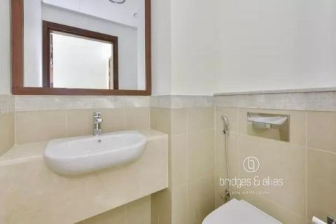 Apartment in Downtown Dubai (Downtown Burj Dubai), Dubai 2 bedrooms, 129 sq.m. № 96148 - photo 14