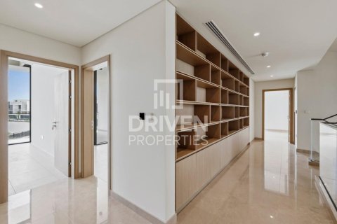 Villa in Dubai Hills Estate, Dubai 5 bedrooms, 915.75 sq.m. № 127549 - photo 13