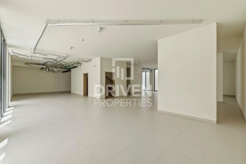 Villa in Dubai Hills Estate, Dubai 5 bedrooms, 915.75 sq.m. № 127549 - photo 2