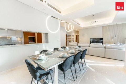 Apartment in Dubai 4 bedrooms, 323 sq.m. № 118992 - photo 19