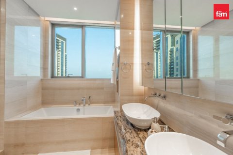 Apartment in Dubai 4 bedrooms, 323 sq.m. № 118992 - photo 17