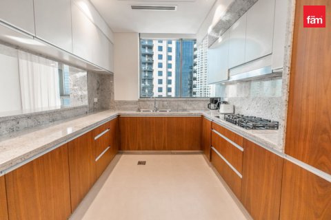 Apartment in Dubai 4 bedrooms, 323 sq.m. № 118992 - photo 20