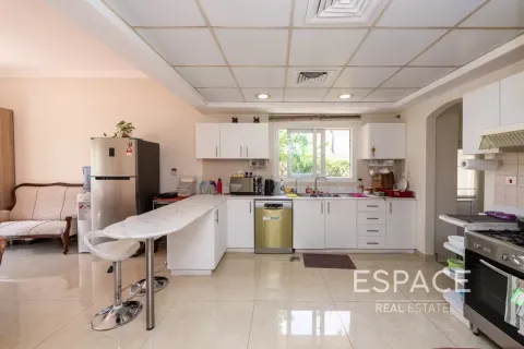Villa à Meadows, Dubai, 4 chambres, 353 m², № 62057 - photo 6