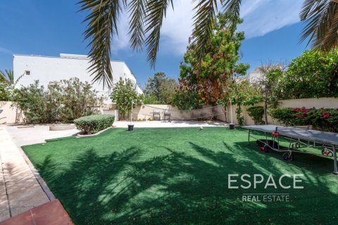 Villa à Meadows, Dubai, 4 chambres, 353 m², № 62057 - photo 17
