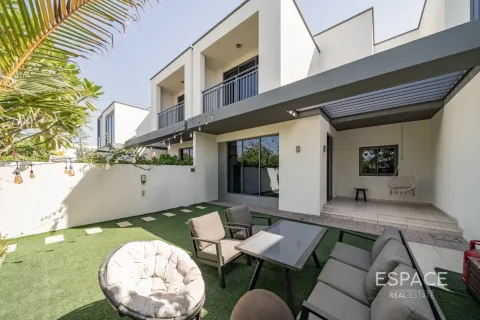 Villa in Dubai Hills Estate, Dubai 3 bedrooms, 211 sq.m. № 122375