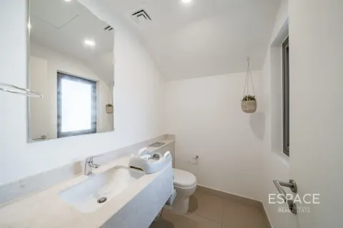 Villa in Dubai Hills Estate, Dubai 3 bedrooms, 211 sq.m. № 122375 - photo 6