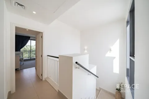Villa in Dubai Hills Estate, Dubai 3 bedrooms, 211 sq.m. № 122375 - photo 7