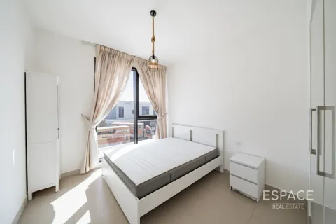 Villa in Dubai Hills Estate, Dubai 3 bedrooms, 211 sq.m. № 122375 - photo 8
