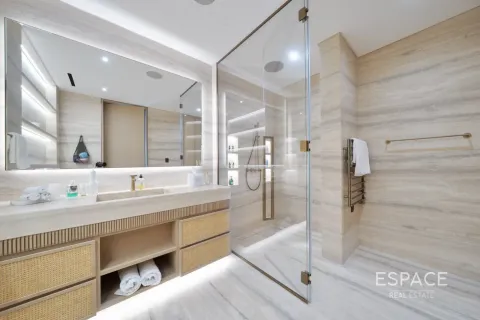 Villa in Palm Jumeirah, Dubai 4 bedrooms, 557 sq.m. № 122374 - photo 20