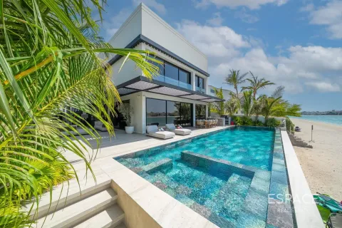 Villa in Palm Jumeirah, Dubai 4 bedrooms, 557 sq.m. № 122374 - photo 2