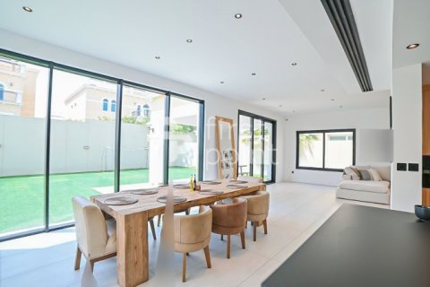 فيلا في Jumeirah Park, دبي 4 غرف نوم, 561 م² رقم 37616 - صورة 2