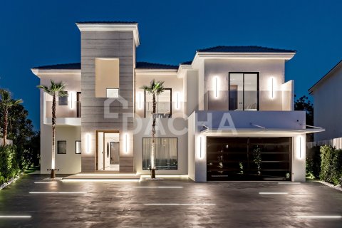 Вилла в Jumeirah Islands, Дубай, 5 спален, 1051м², № 105134