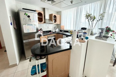Apartamento en The Waves, Dubai Marina, Dubai, 1 dormitorio, 90 m², № 105045 - foto 9