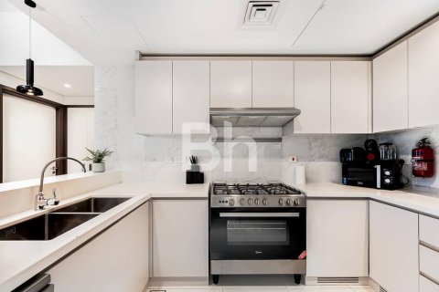 Apartment in Bur Dubai, Dubai 1 bedroom, 82 sq.m. № 21323 - photo 4