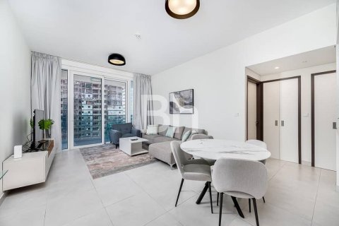 Apartment in Bur Dubai, Dubai 1 bedroom, 82 sq.m. № 21323 - photo 1