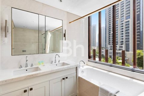 Apartment in Downtown Dubai (Downtown Burj Dubai), Dubai 5 bedrooms, 370 sq.m. № 21320 - photo 23