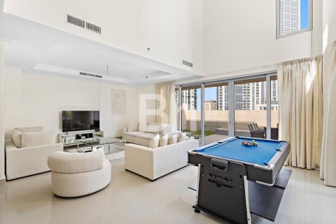Apartment in Downtown Dubai (Downtown Burj Dubai), Dubai 5 bedrooms, 370 sq.m. № 21320 - photo 3