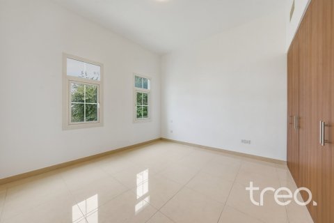 Villa en Rahat, Mudon, Dubai, 3 dormitorios, 395.77 m², № 119401 - foto 14