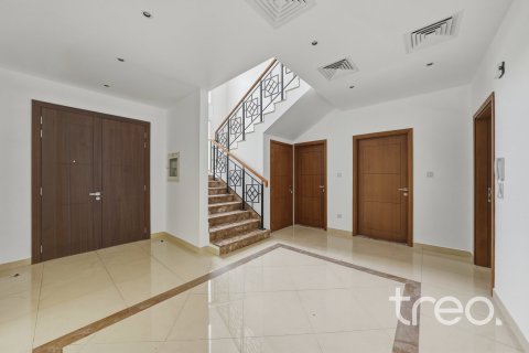 Villa en Rahat, Mudon, Dubai, 3 dormitorios, 395.77 m², № 119401 - foto 2
