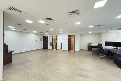 Office in Jumeirah Lake Towers, Dubai 116.9 sq.m. № 50962 - photo 3