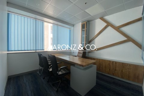 Oficina en Sheikh Zayed Road, Dubai, 179 m², № 55490 - foto 9
