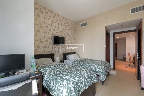 Apartment in Jumeirah Lake Towers, Dubai 2 bedrooms, 120 sq.m. № 55492 - photo 9