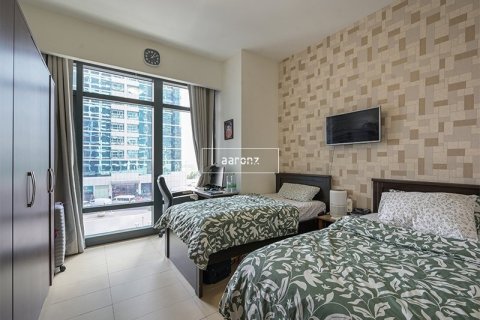 Apartment in Jumeirah Lake Towers, Dubai 2 bedrooms, 120 sq.m. № 55492 - photo 10