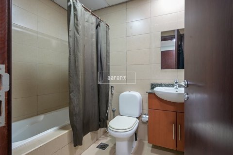 Apartment in Jumeirah Lake Towers, Dubai 2 bedrooms, 120 sq.m. № 55492 - photo 13