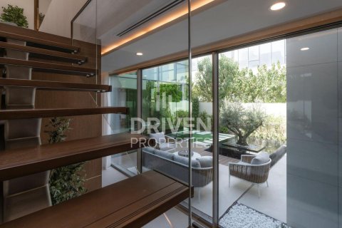 Villa in La Mer, Jumeirah, Dubai 5 bedrooms, 704.76 sq.m. № 135511 - photo 23