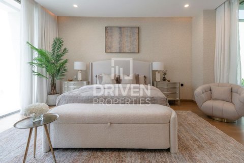 Villa in La Mer, Jumeirah, Dubai 5 bedrooms, 704.76 sq.m. № 135511 - photo 13