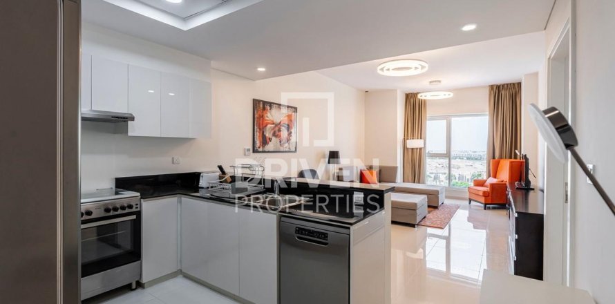 Appartement à Dubai, 2 chambres, 102.56 m², № 135510