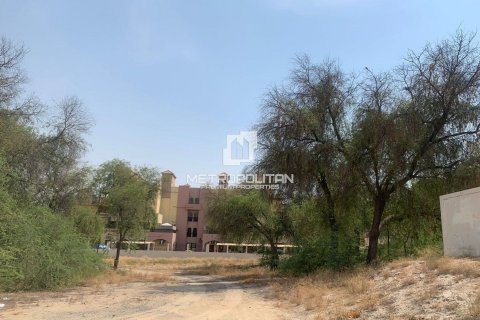 Land in Mirdif, Dubai 1338 sq.m. № 4309 - photo 10