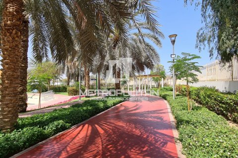 Land in Mirdif, Dubai 1338 sq.m. № 4309 - photo 3