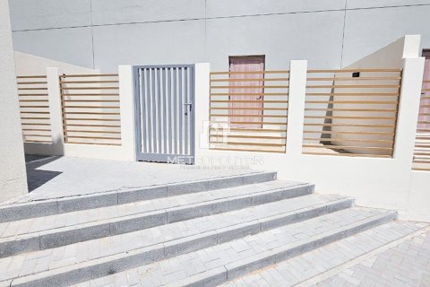 Townhouse in Rukan, Dubai 2 bedrooms, 107 sq.m. № 74293 - photo 16