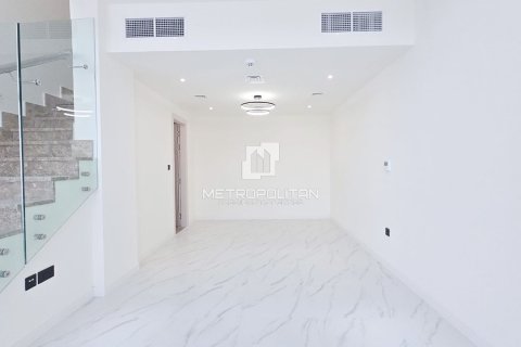 Townhouse in Rukan, Dubai 2 bedrooms, 107 sq.m. № 74293 - photo 3