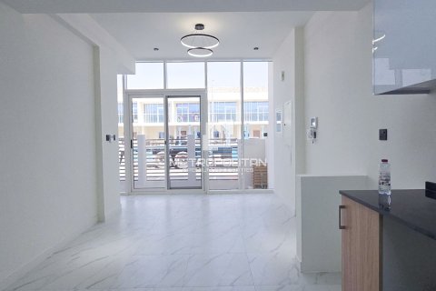 Townhouse in Rukan, Dubai 2 bedrooms, 107 sq.m. № 74293 - photo 2