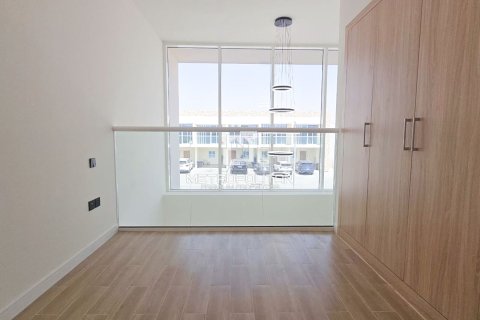 Townhouse in Rukan, Dubai 2 bedrooms, 107 sq.m. № 74293 - photo 15