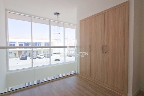 Townhouse in Rukan, Dubai 2 bedrooms, 107 sq.m. № 74293 - photo 11