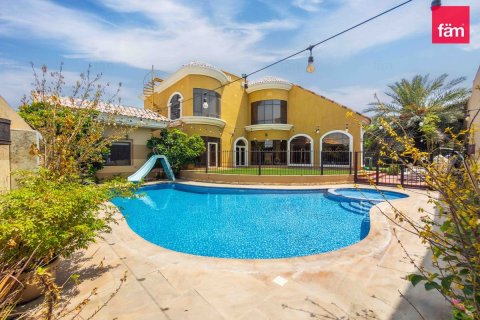 Villa à Dubai, 5 chambres, 1393.5 m², № 137571 - photo 2