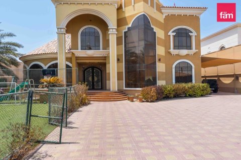 Villa à Dubai, 5 chambres, 1393.5 m², № 137571 - photo 23
