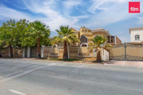 Villa à Dubai, 5 chambres, 1393.5 m², № 137571 - photo 14