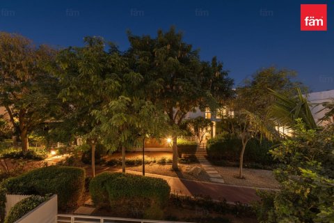 Townhouse in Dubai 3 bedrooms, 191.1 sq.m. № 94887 - photo 16