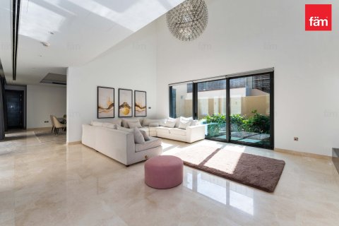 Villa en Dubai, 4 dormitorios, 559.1 m², № 84613 - foto 9