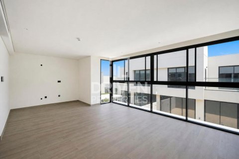 Villa en Dubai Land, Dubai, 5 dormitorios, 325.25 m², № 129719 - foto 6