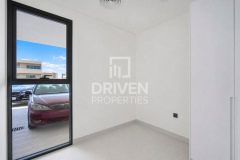 Villa en Dubai Land, Dubai, 5 dormitorios, 325.25 m², № 129719 - foto 22